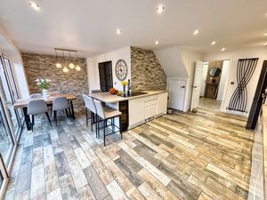 Photo 18- click for photo gallery